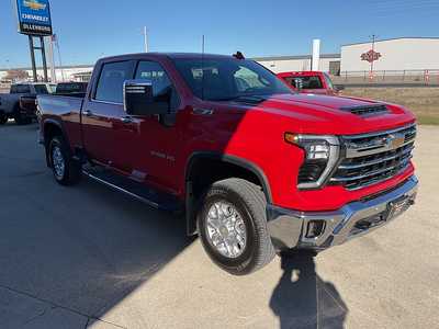 2024 Chevrolet 2500 Crew Cab, $65995. Photo 3