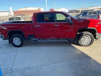 2024 Chevrolet 2500 Crew Cab, $65995. Photo 5