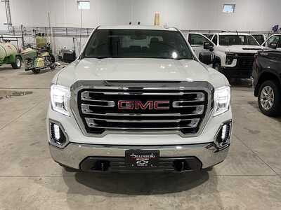 2020 GMC 1500 Crew Cab, $35995. Photo 4