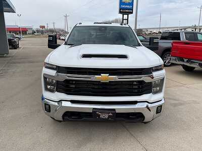 2024 Chevrolet 3500 Crew Cab, $57995. Photo 3