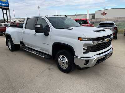2024 Chevrolet 3500 Crew Cab, $57995. Photo 4