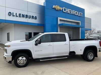 2024 Chevrolet 3500 Crew Cab, $57995. Photo 1