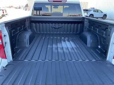 2026 Chevrolet 1500 Crew Cab, $68405. Photo 9