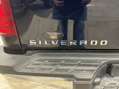 2010 Chevrolet 2500 Reg Cab, $12995. Photo 11