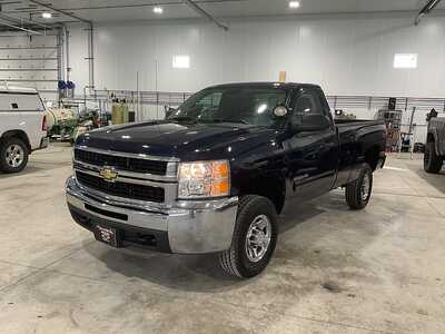 2010 Chevrolet 2500 Reg Cab, $12995. Photo 2