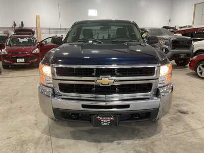 2010 Chevrolet 2500 Reg Cab, $12995. Photo 3