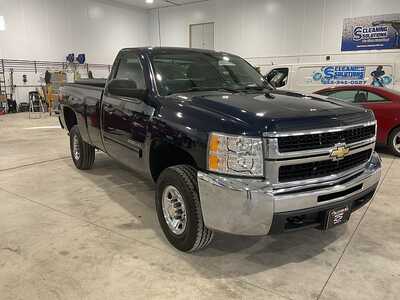 2010 Chevrolet 2500 Reg Cab, $12995. Photo 4