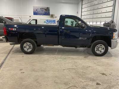 2010 Chevrolet 2500 Reg Cab, $12995. Photo 5