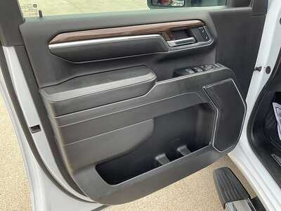 2024 Chevrolet 3500 Crew Cab, $55995. Photo 12