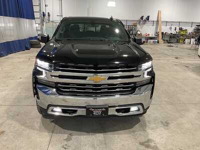 2022 Chevrolet 1500 Crew Cab, $33995. Photo 3