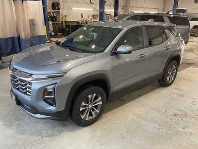 2026 Chevrolet Equinox, $30795. Photo 2