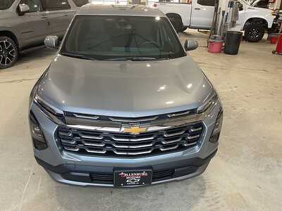 2026 Chevrolet Equinox, $30795. Photo 3