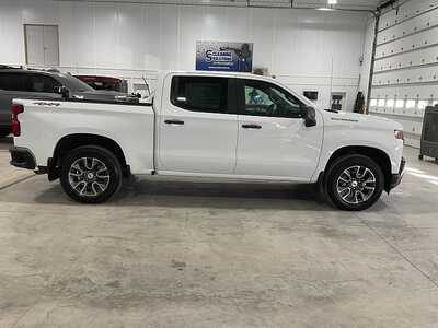 2021 Chevrolet 1500 Crew Cab, $25995. Photo 5
