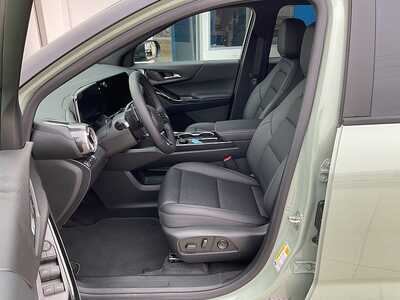 2026 Chevrolet Equinox, $36385. Photo 11