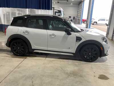 2020 MINI Cooper Countryman, $17995. Photo 5
