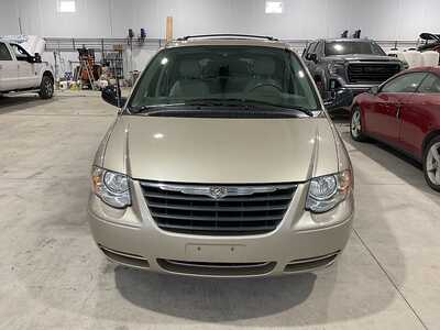 2006 Chrysler Town & Country, $4995. Photo 2