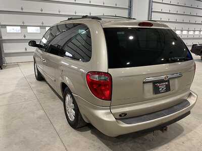 2006 Chrysler Town & Country, $4995. Photo 7