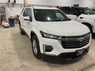 2023 Chevrolet Traverse, $31995. Photo 3