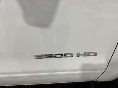 2017 Chevrolet Silverado 3500, $20995. Photo 11