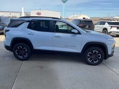 2026 Chevrolet Equinox, $41360. Photo 5