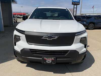 2026 Chevrolet 1500 Crew Cab, $58490. Photo 3