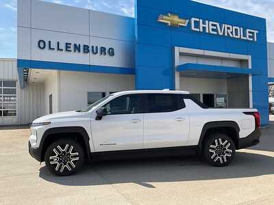 2026 Chevrolet 1500 Crew Cab, $58490. Photo 1