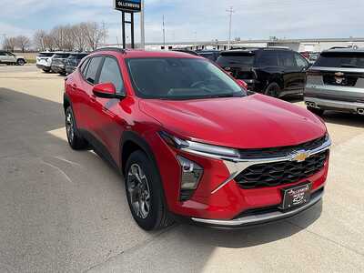 2026 Chevrolet Trax, $26385. Photo 4