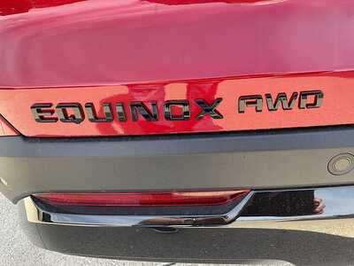 2026 Chevrolet Equinox, $39985. Photo 10