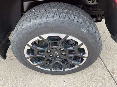 2026 Chevrolet Colorado Crew Cab, $50410. Photo 11