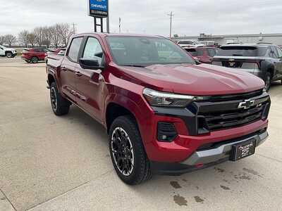 2026 Chevrolet Colorado Crew Cab, $50410. Photo 4
