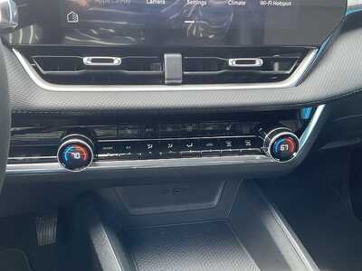 2026 Chevrolet Equinox, $35790. Photo 4