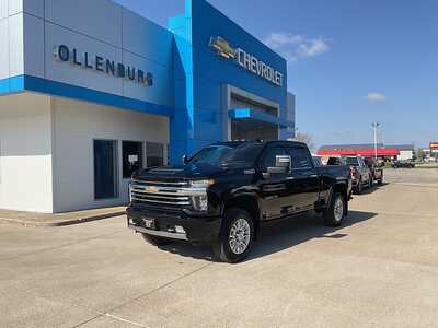 2022 Chevrolet Silverado 3500HD, $49995. Photo 2