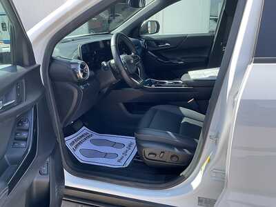 2025 Chevrolet Equinox, $27495. Photo 11