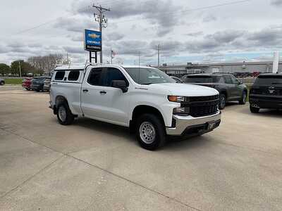 2020 Chevrolet 1500 Ext Cab, $19995. Photo 3