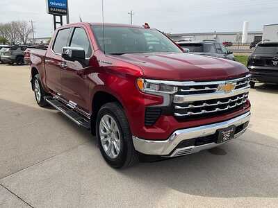 2024 Chevrolet 1500 Crew Cab, $47495. Photo 4