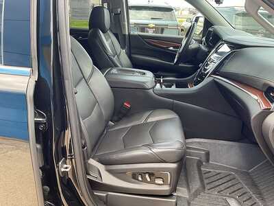 2019 Cadillac Escalade, $30995. Photo 12