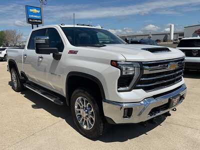 2024 Chevrolet 2500 Crew Cab, $56995. Photo 4