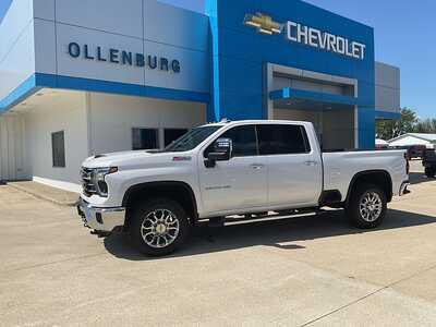 2024 Chevrolet 2500 Crew Cab, $56995. Photo 1