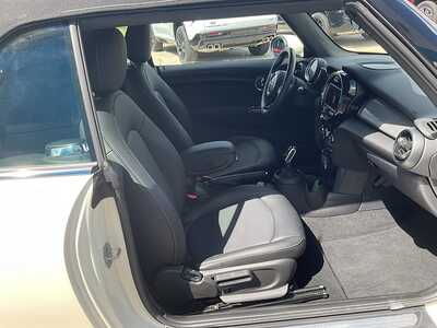 2021 MINI Cooper, $22995. Photo 11