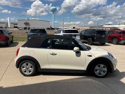 2021 MINI Cooper, $22995. Photo 4