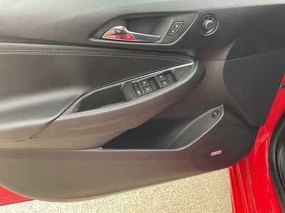 2018 Chevrolet Cruze, $11995. Photo 11