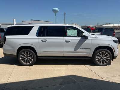 2026 Chevrolet Suburban, $99575. Photo 5