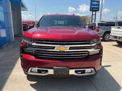 2020 Chevrolet 1500 Crew Cab, $29995. Photo 3