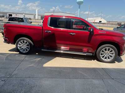 2020 Chevrolet 1500 Crew Cab, $29995. Photo 5