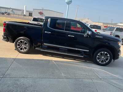 2023 Chevrolet 1500 Crew Cab, $47399. Photo 5