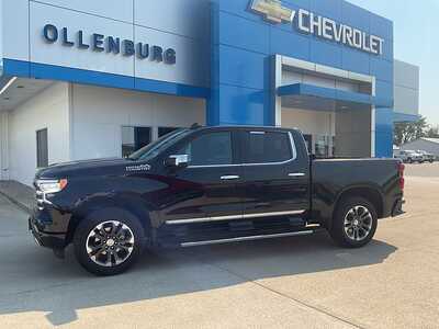 2023 Chevrolet 1500 Crew Cab, $47399. Photo 1