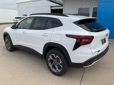 2026 Chevrolet Trax, $25590. Photo 8