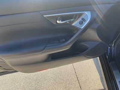 2015 Nissan Altima, $13796. Photo 9