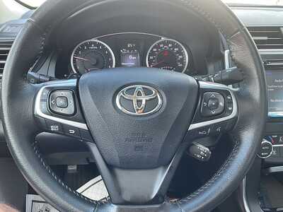 2015 Toyota Camry, $16995. Photo 12