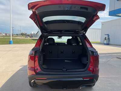 2027 Chevrolet Equinox, $40625. Photo 9